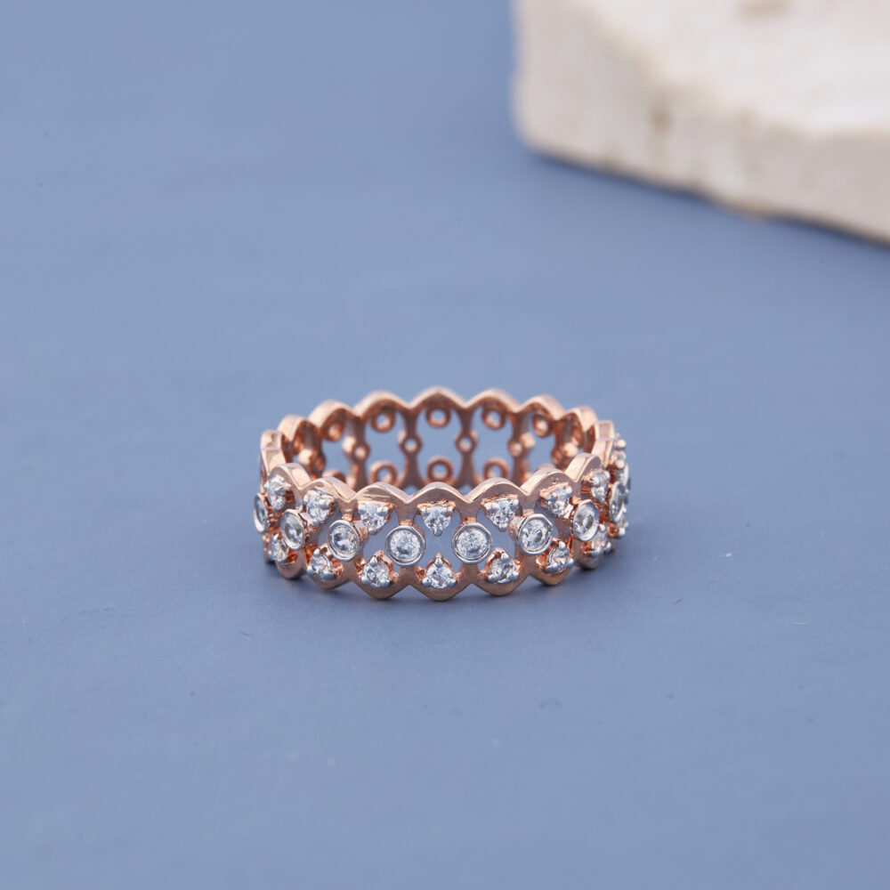 Suzy diamond ring