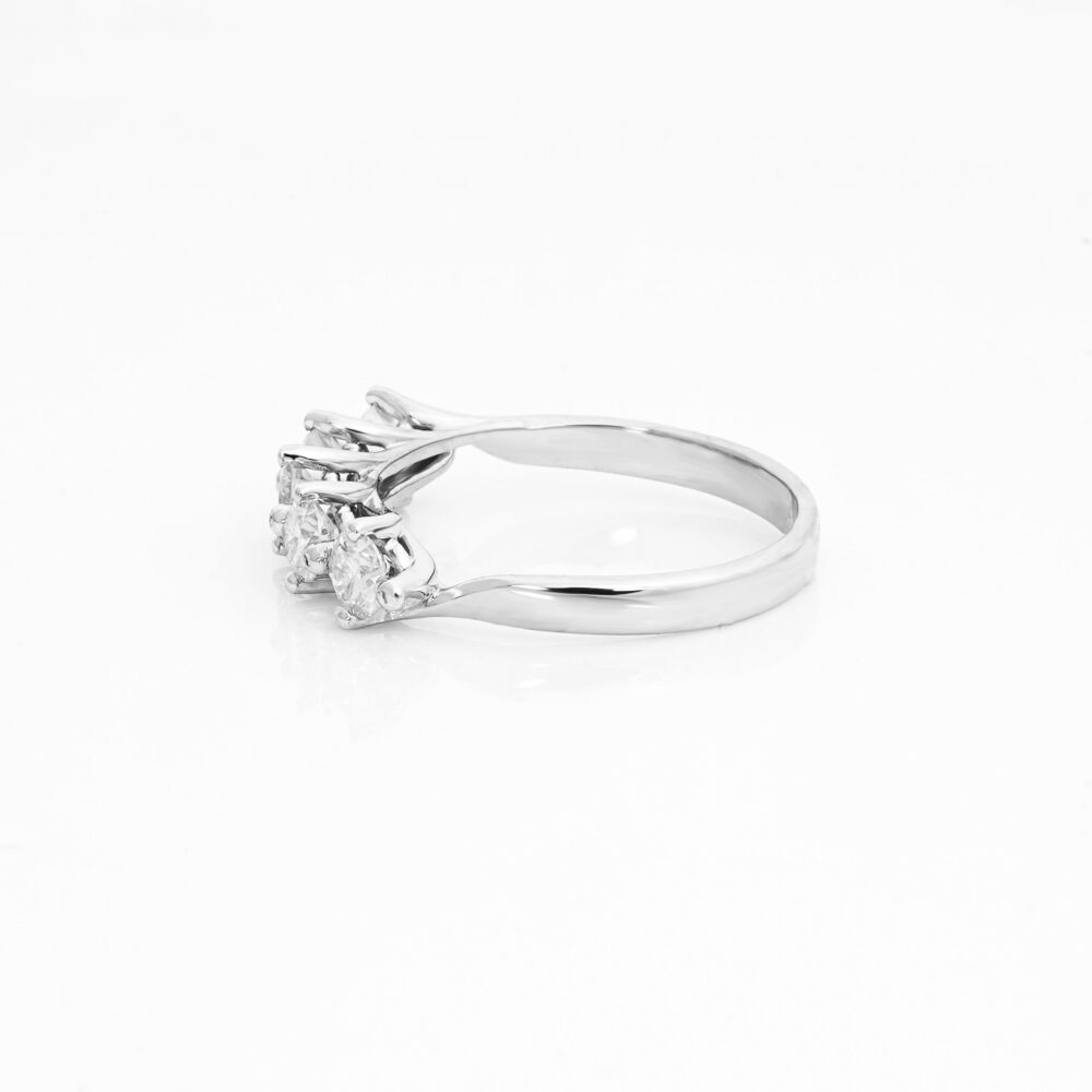 Reva Diamond Ring - Image 3