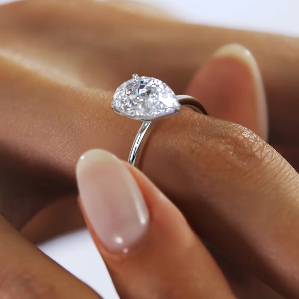 1 CT Pear Shaped Lab Grown Diamond Engagement Ring - Image 2